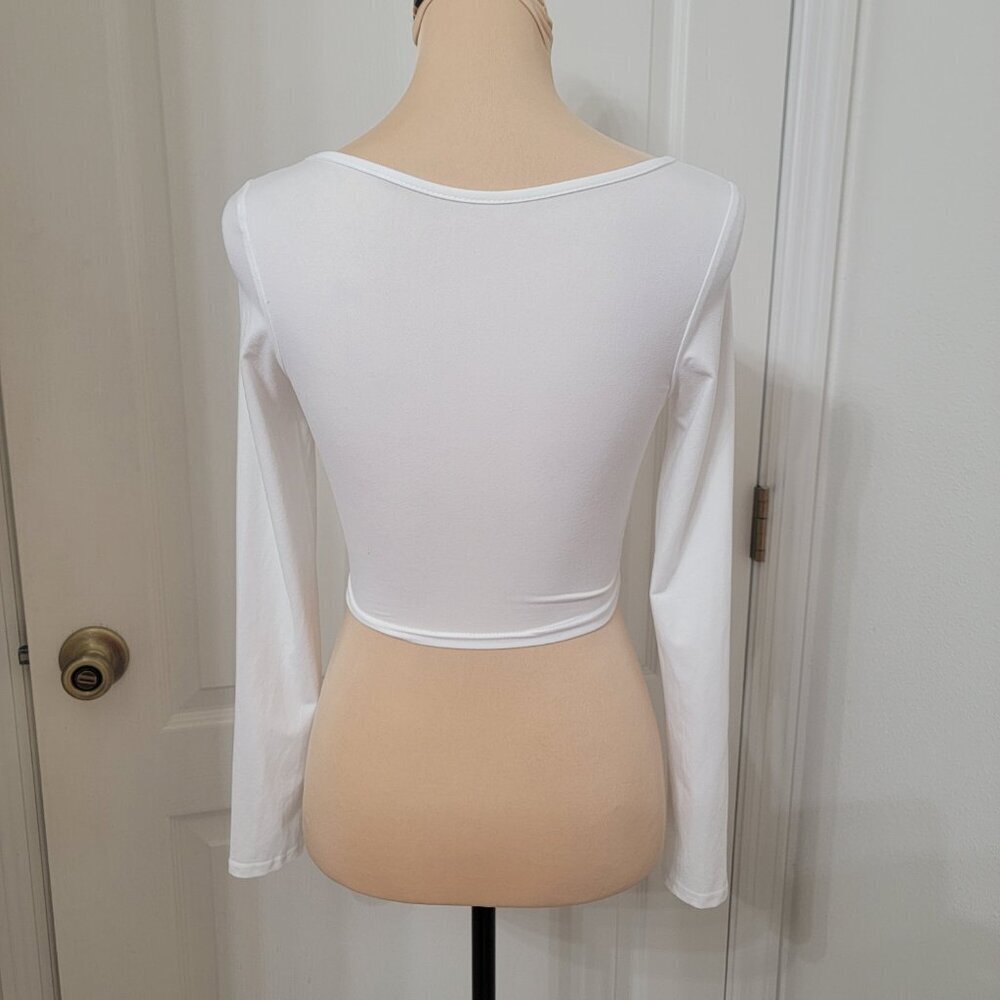 SHEIN Size XS White Asymmetrical Hem Hook and Eye Closure Crop Top, EUC - Picture 5 of 11